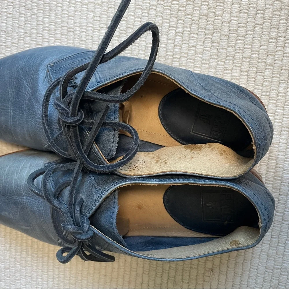 Frye Black Leather Lace-Up Flats